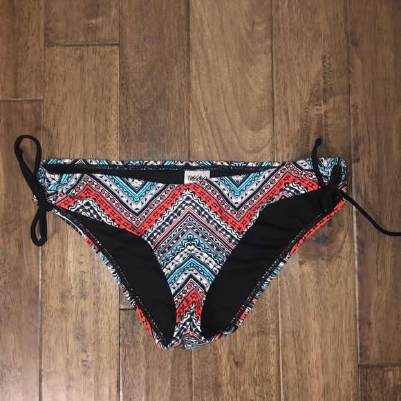 bikini bottom - Picture 1 of 1